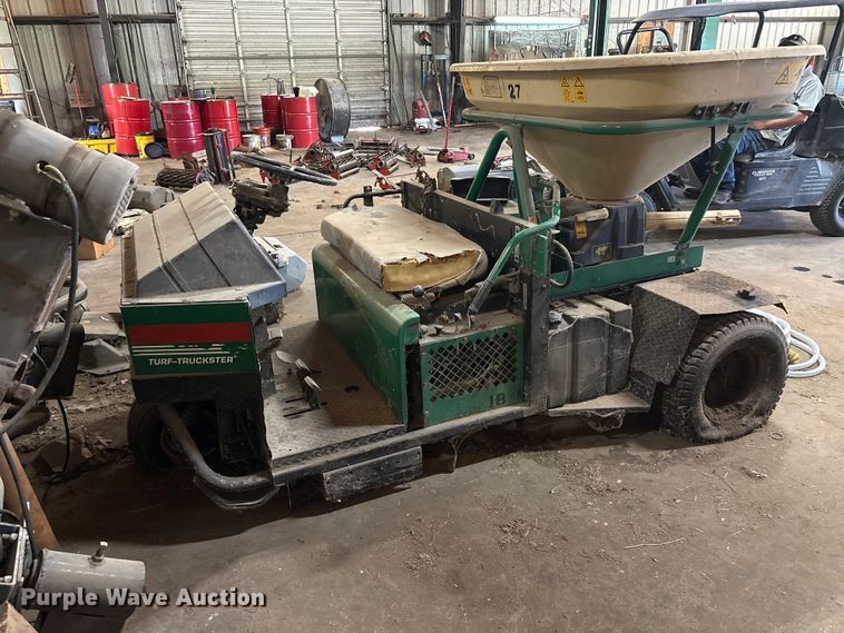 1996 Cushman 898536 spreader - EU5584