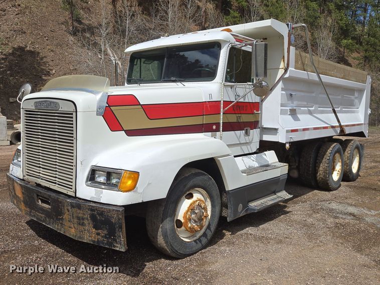 1990 Freightliner FLD dump truck - EV5991