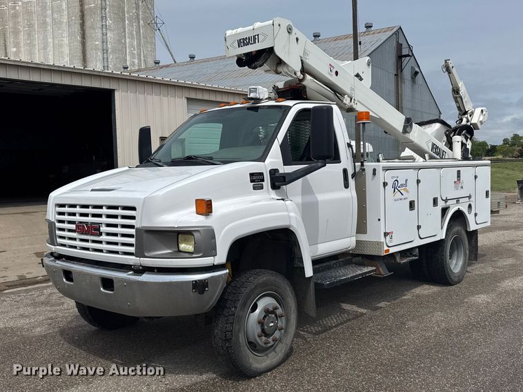 2007 GMC C5500 bucket truck - FB7335