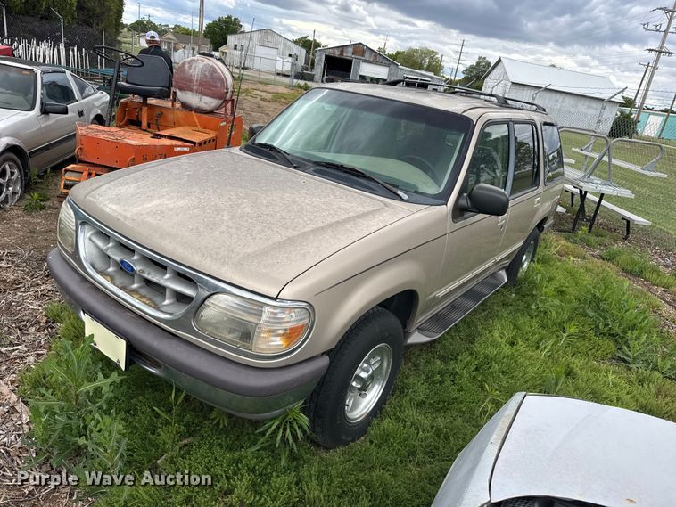 1997 Ford Explorer SUV - FB7350