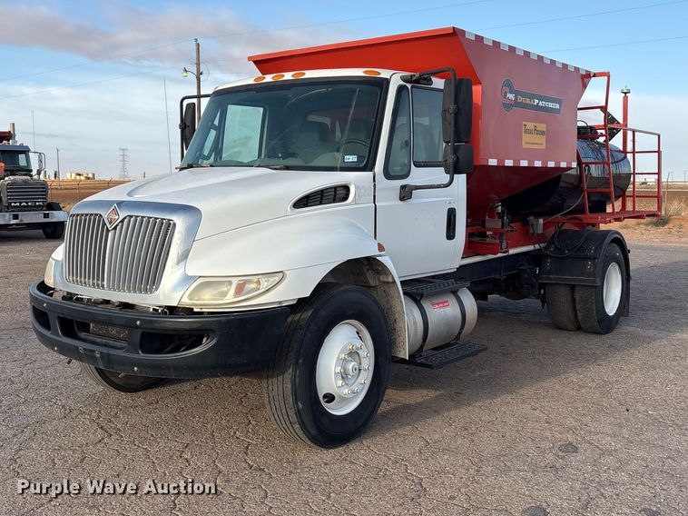 2012 International MA025 pothole patcher truck - FC2218