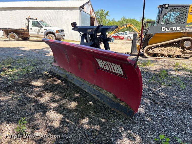 Western Ultra Finish snow plow - FC4654