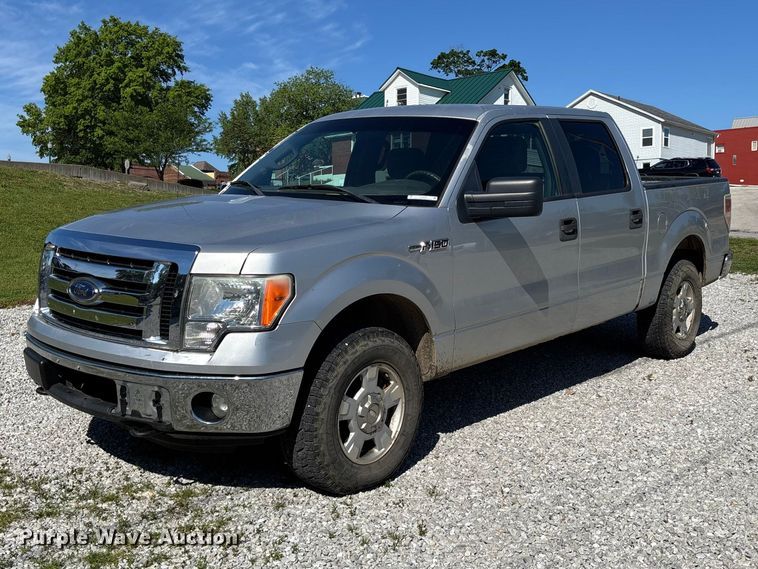 2012 Ford F150 Crew Cab pickup truck - FC5639