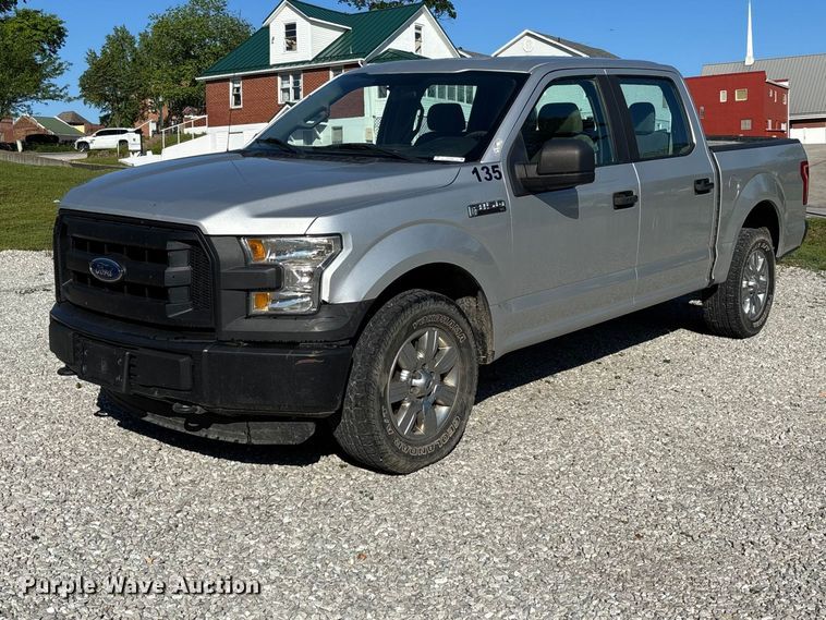 2016 Ford F150 Crew Cab pickup truck - FC5640