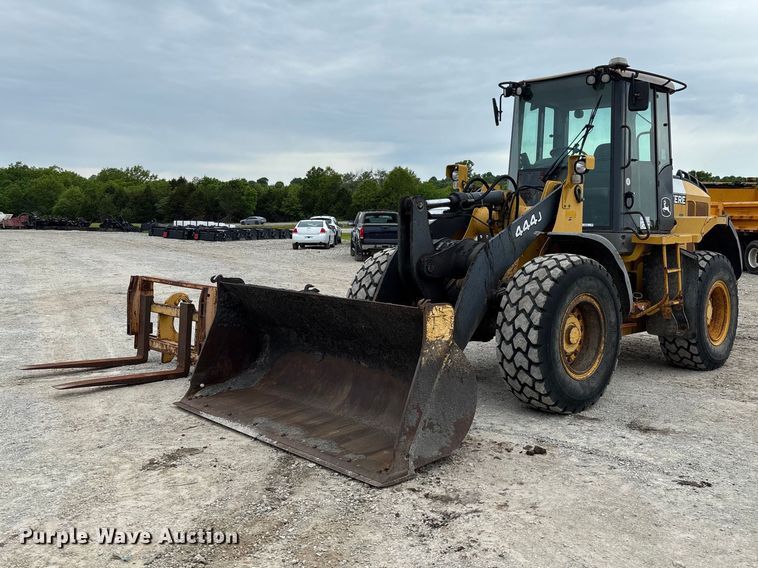 2008 John Deere 444J wheel loader - FC5700