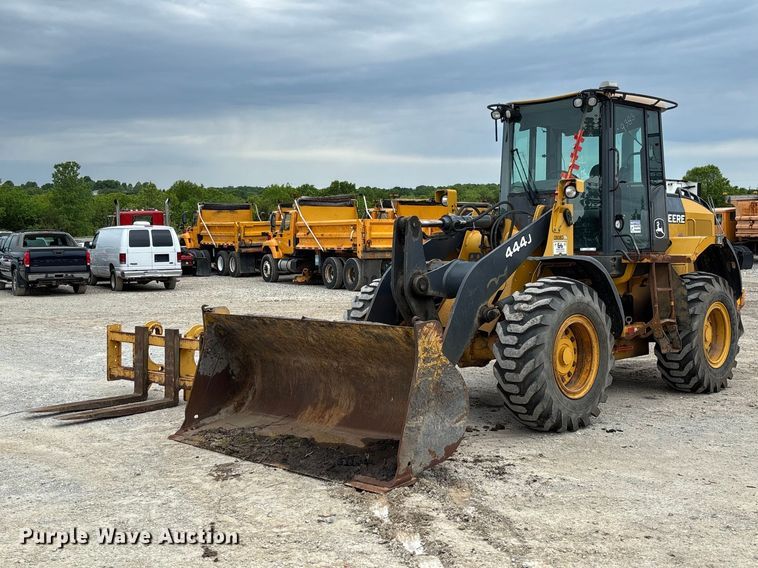 2008 John Deere 444J wheel loader - FC5701