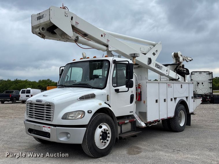 2007 Freightliner Business Class M2 bucket truck - FC5704
