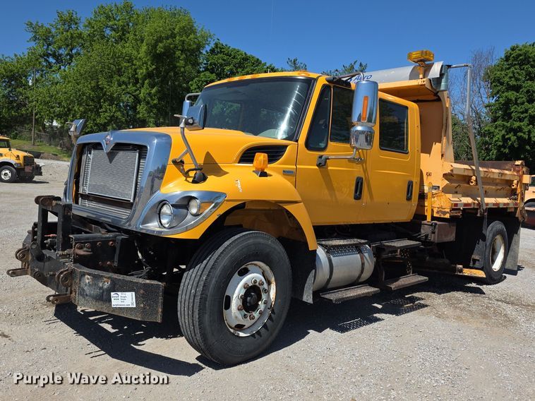 2008 International 7400 Crew Cab dump truck - FH6002