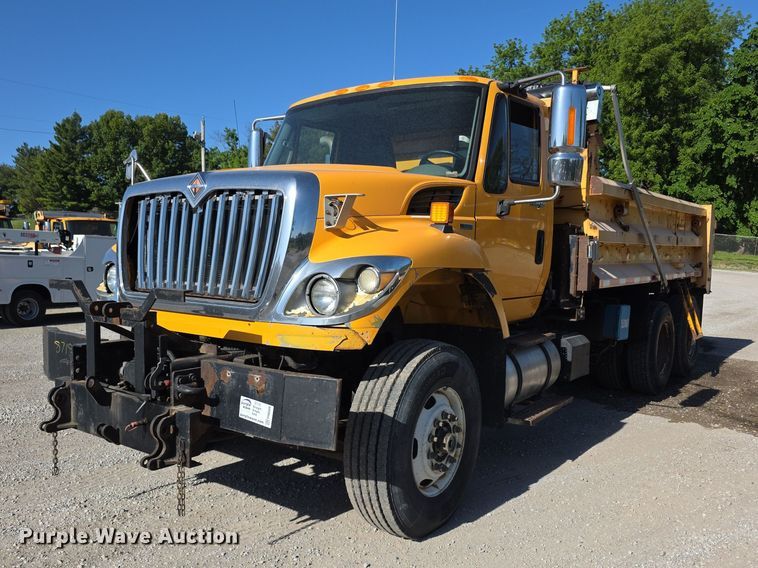2012 International 7500 dump truck - FH6009
