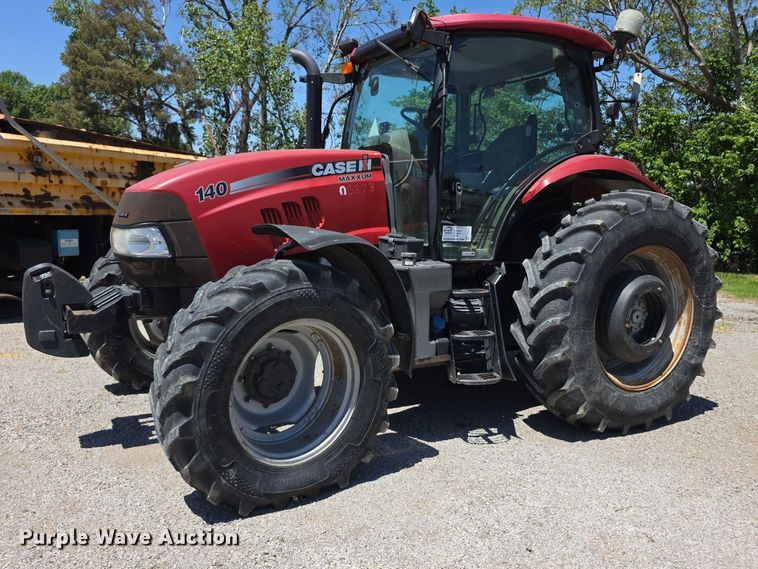 2015 Case IH Maxxum 140 MFWD tractor - FH6015