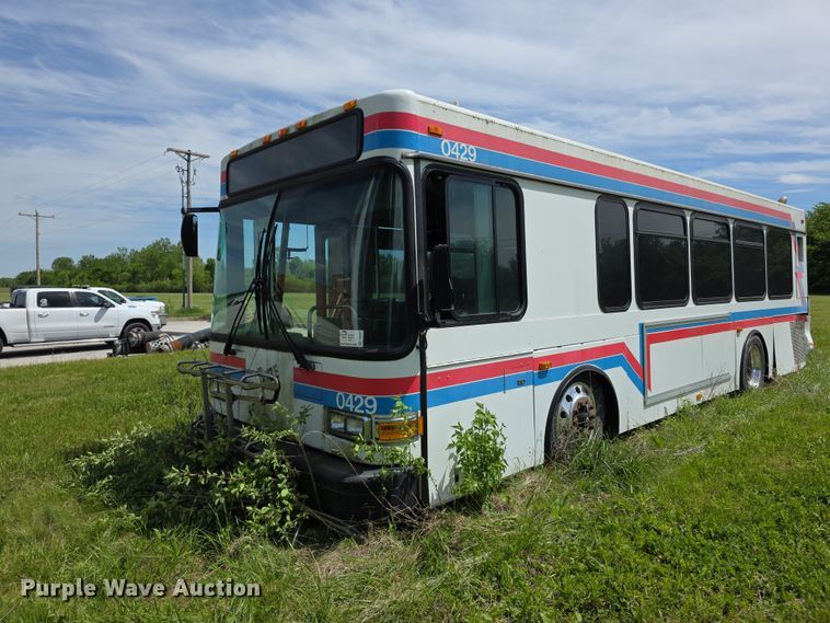 2004 Gillig G29E192R2 shuttle bus - FH6037