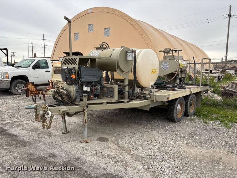 2006 Strong Manufacturing Spray Mate concrete mortar mixer - FH7117