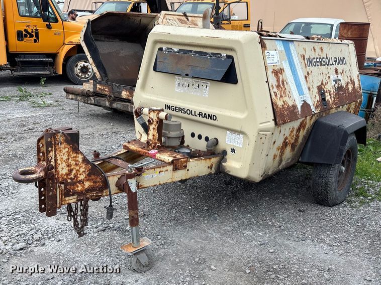1993 Ingersoll-Rand 185 air compressor - FH7118