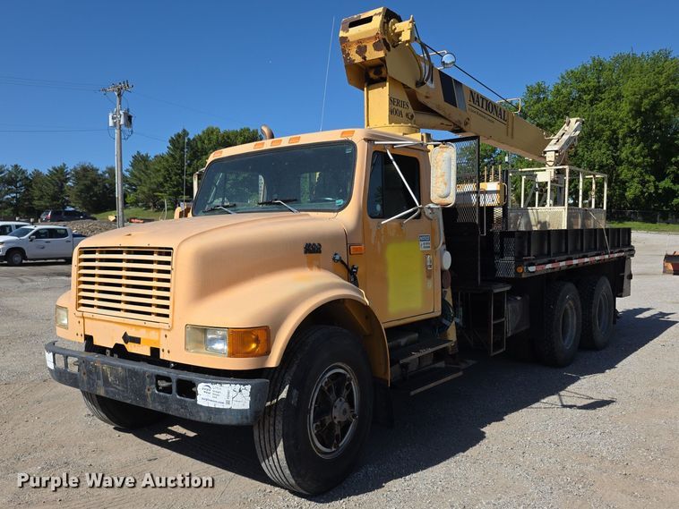 1995 International 4900 crane truck - FI0997