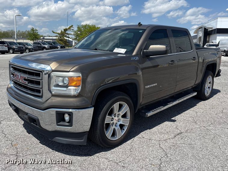 2014 GMC Sierra 1500 Crew Cab pickup truck - FK1449