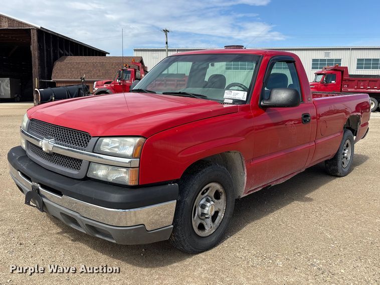 2003 Chevrolet Silverado 1500 pickup truck - FK1462