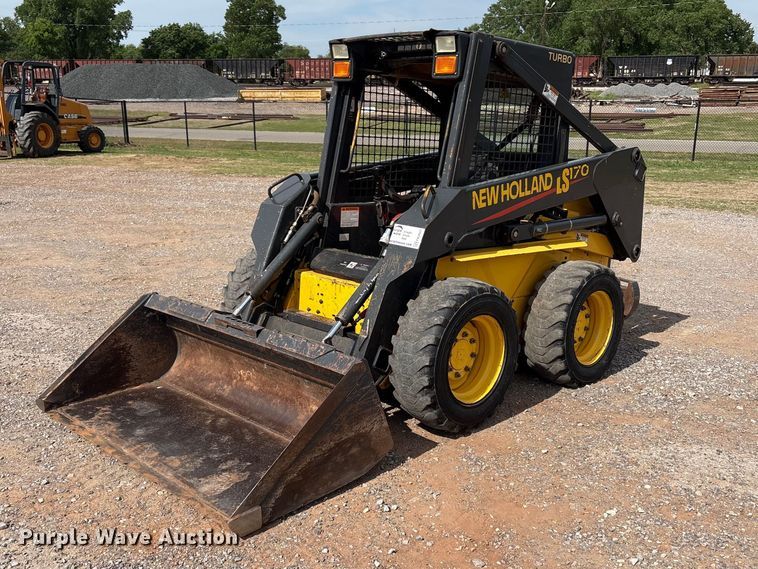 2003 New Holland LS170 skid steer loader - FK2607