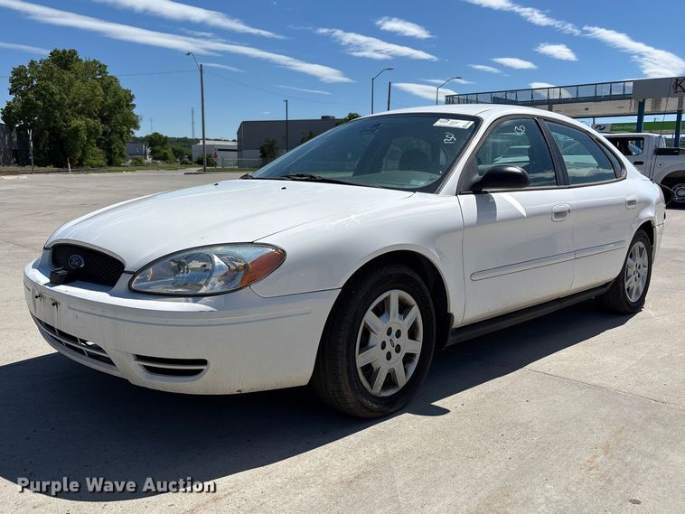 2007 Ford Taurus SE  - FN5620