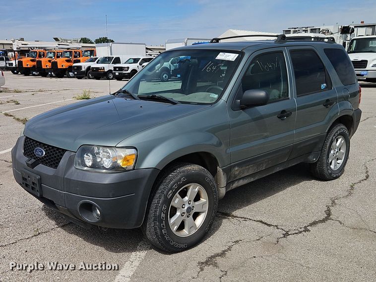 2005 Ford Escape XLT SUV - FN5639