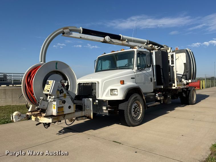 2001 Freightliner FL80 sewer jetter truck - MX9246