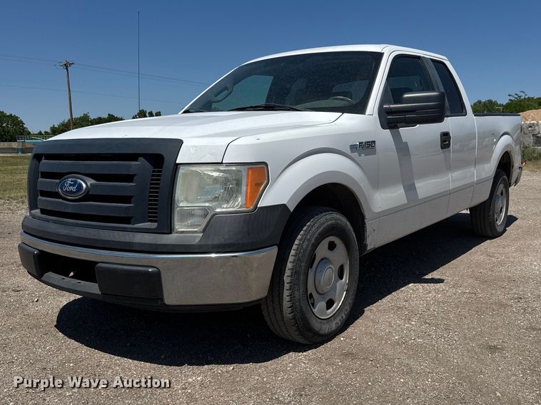 2009 Ford F150 Ext. Cab pickup truck - MX9268