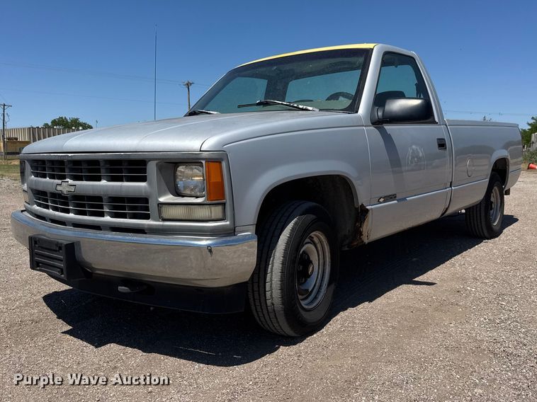 1996 Chevrolet Silverado 1500 pickup truck - MX9269