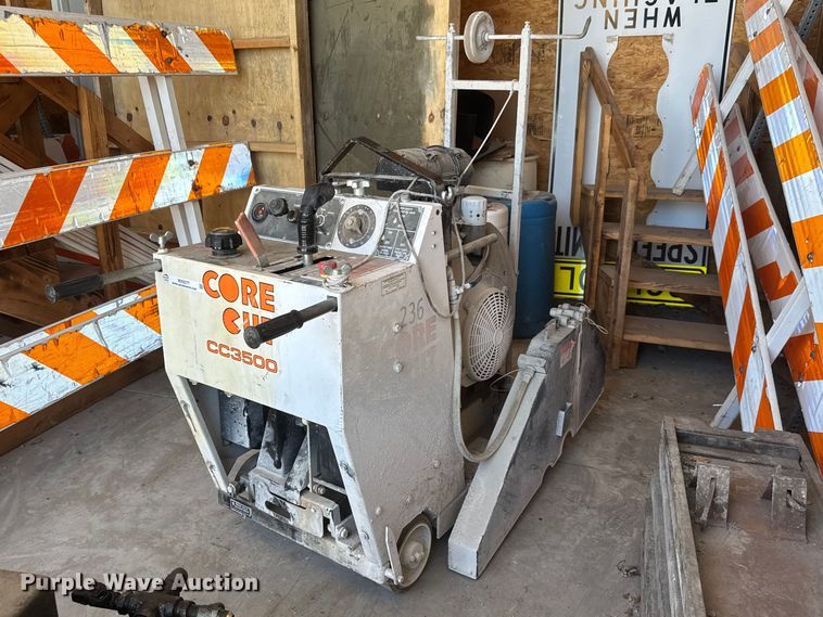 Diamond Products Core Cut CC3500 concrete saw - MX9277