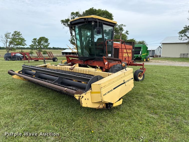 1997 New Holland 2550 swather / windrower - EC4585