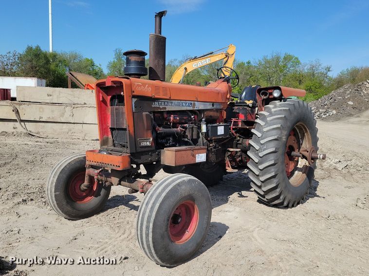 Farm Equipment For Sale Near Iowa City | Purple Wave Auction