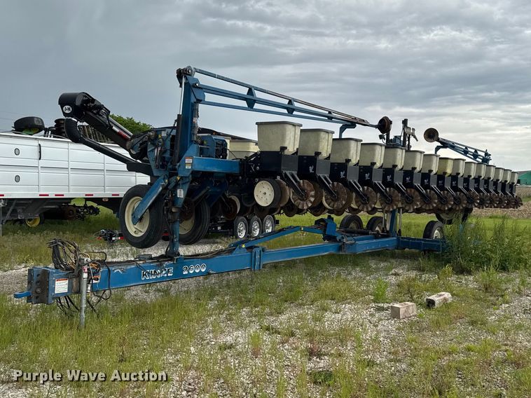 Kinze 2600 planter - ER0490