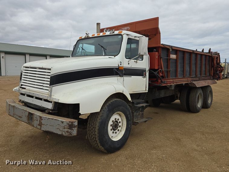 1991 International 8200 manure spreader truck - ER1525