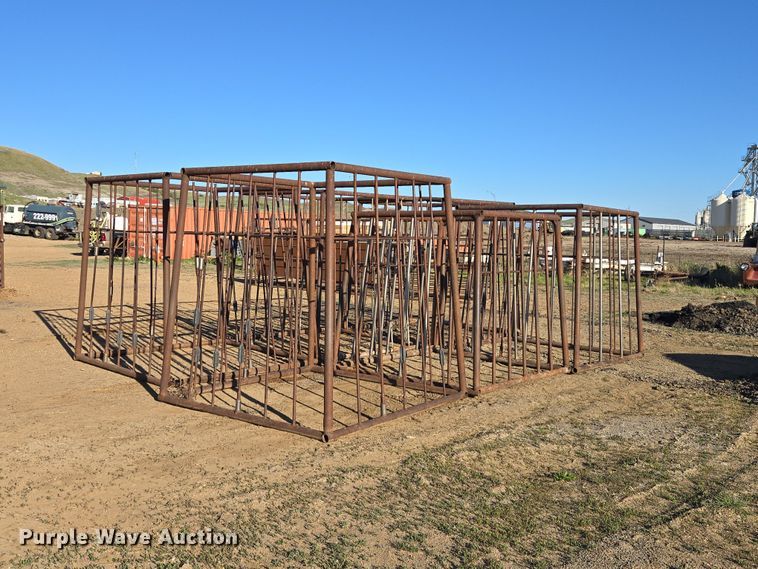 (6) hay bale feeders - ER1536
