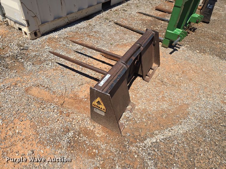 Dymax 210D5 skid steer bale spear - EW0127