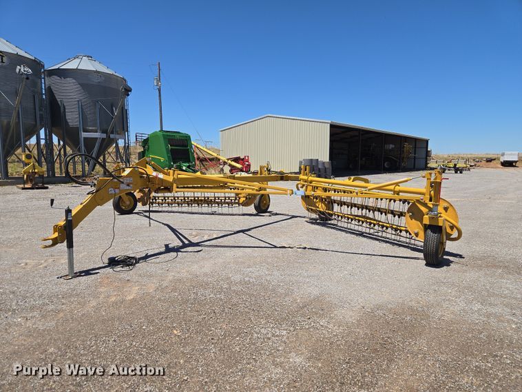 2023 Vermeer R2300 hay rake - EW0135