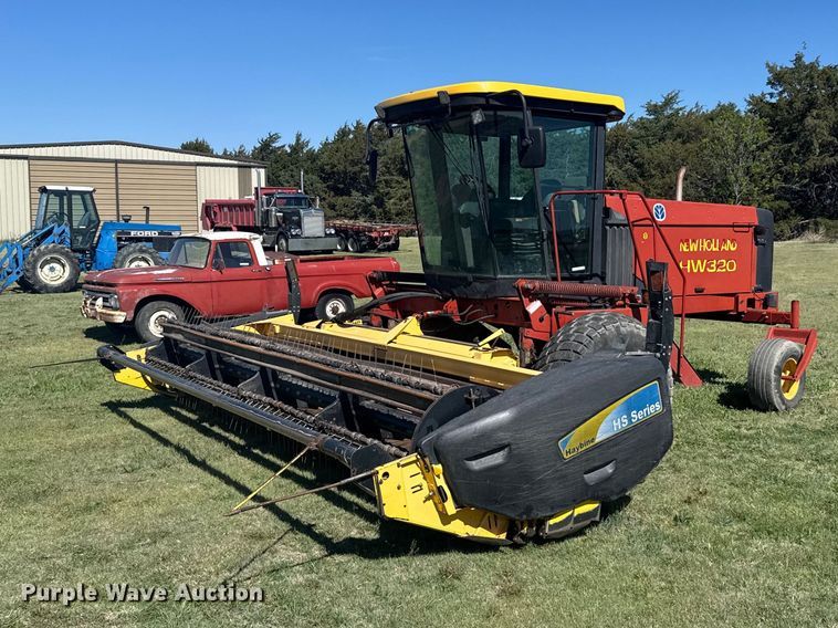 2001 New Holland HW320 swather / windrower - FB7388