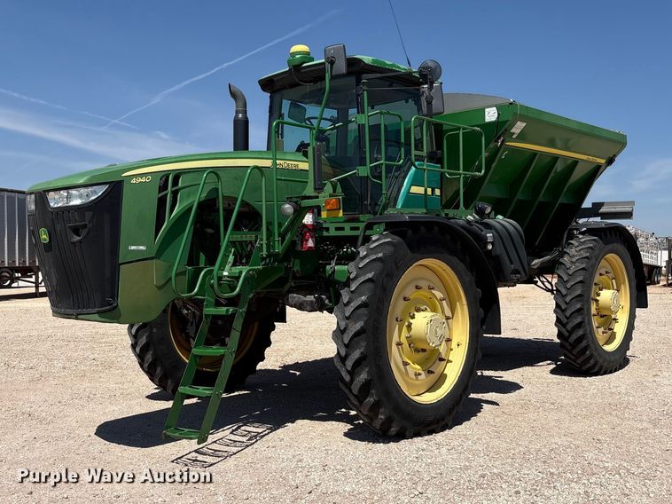 2013 John Deere 4940 spreader - FC2273