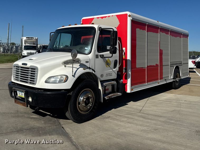 2013 Freightliner Business Class M2 delivery truck - EA2358