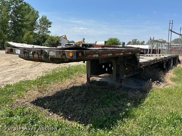 1995 Talbert TSDW-14140K-FG-T1 drop deck equipment trailer - EA4882