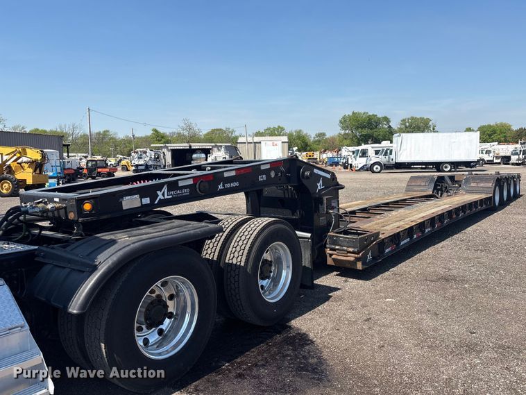 2017 XL Specialized Trailers XL 110 HDG lowboy equipment trailer - EG8949