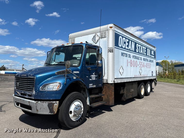 2009 Freightliner Business Class M2 box truck - EM0106