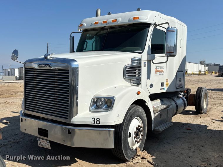 2013 Freightliner Coronado semi truck - ER7576