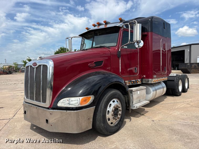 2008 Peterbilt 386 semi truck - ET2047