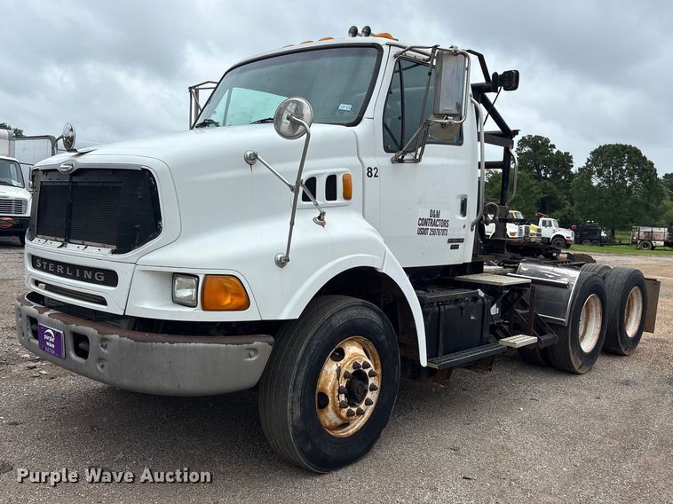 2004 Sterling L9500 winch truck - ET2074