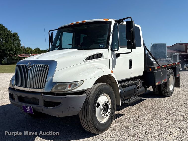 2009 International MA025 flatbed truck - EU5561