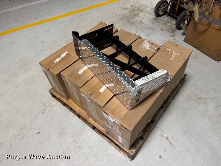 (4) Trebor tire chain carriers - FB7418
