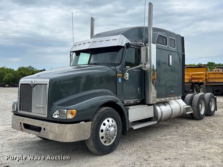 2007 International 9400i semi truck - FC5709