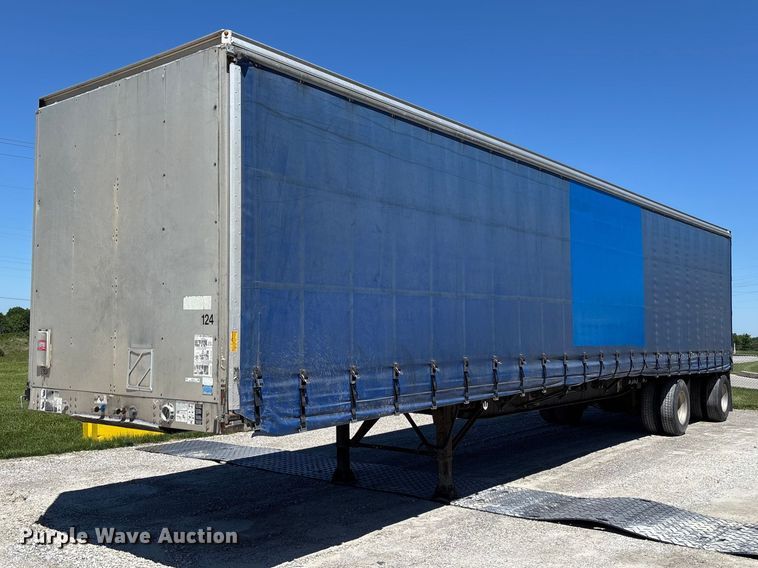 2005 Wilson CF-900 side curtain trailer - FC5733
