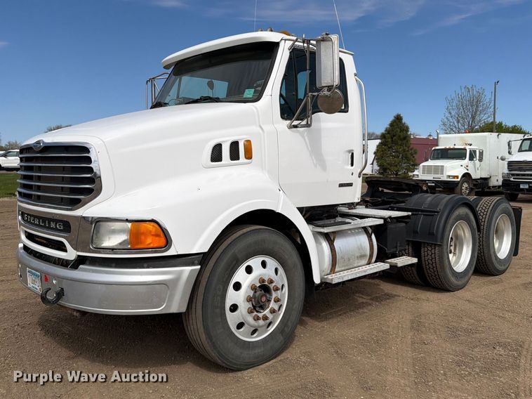 2003 Sterling A9500 semi truck - FK0164