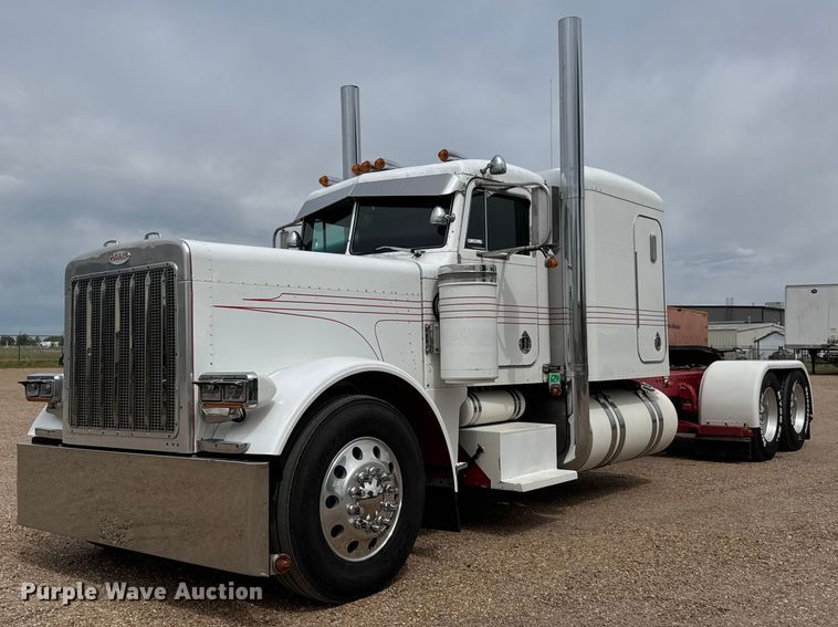2000 Peterbilt 379 semi truck - MX9251