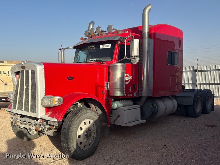 2020 Peterbilt 389 semi truck - YA3003